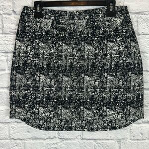Banana Republic Tweed Black and White Mini Skirt Size 8